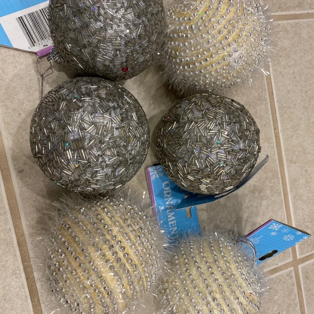 6 large beaded ball ornaments silver/white